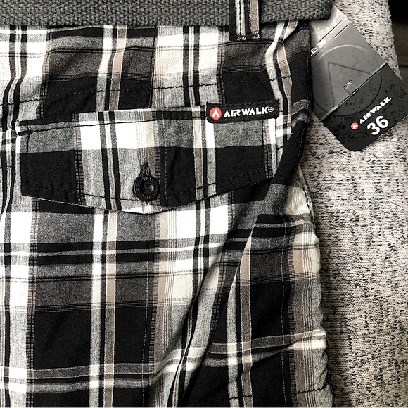 Airwalk™️ Plaid Men’s Skateboarding Cargo Board Shorts NEW with Tags Size 36 - Picture 4 of 8
